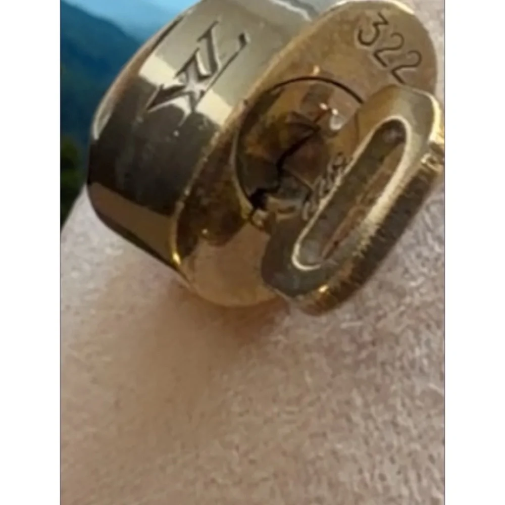 Louis Vuitton Gold Padlock Charm - Picture 2 of 2